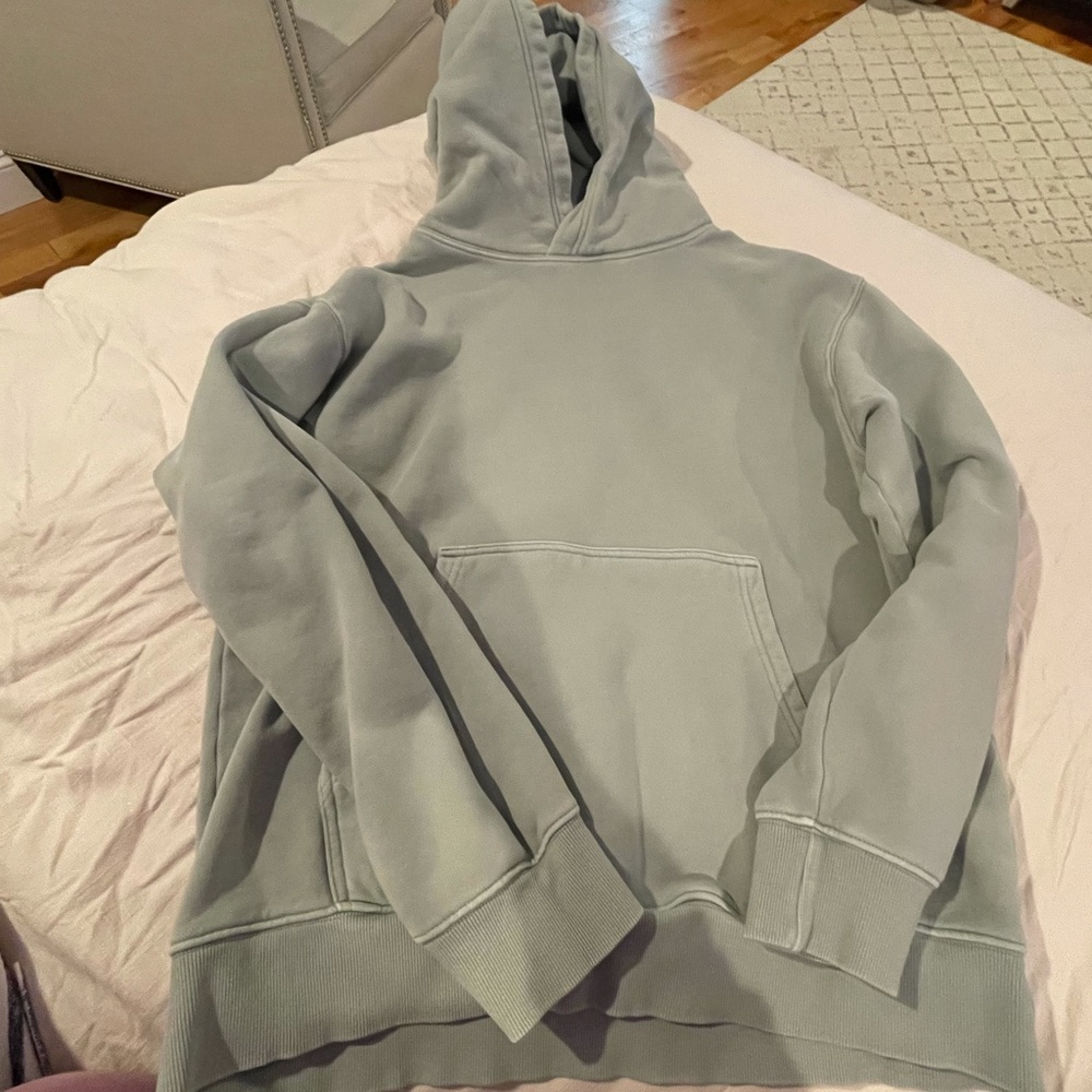 Aritzia cozy af perfect hoodie